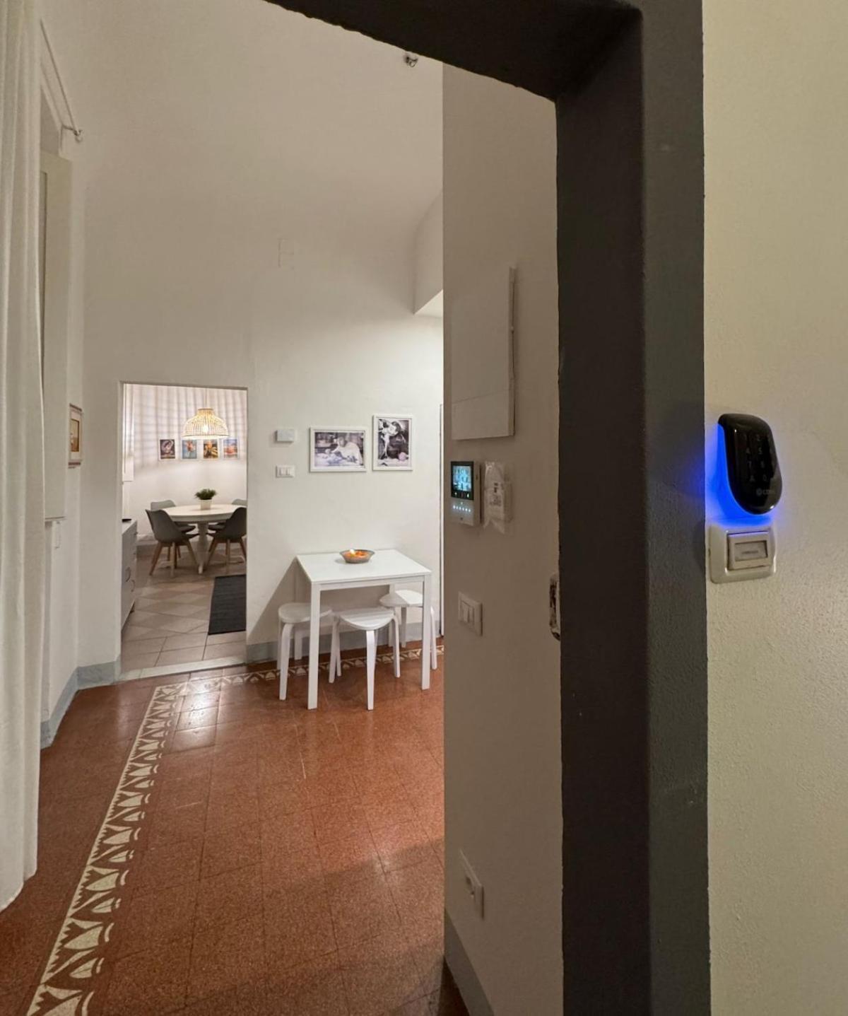 Ambrogio 33 - Three Bedrooms Three Bathrooms Appartamento